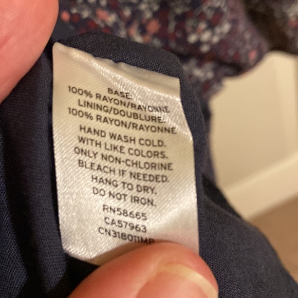 Caslon floral dress 3/4 sleeve Size M, EUC, Tie at waist Pretty spring dress! - Picture 8 of 14